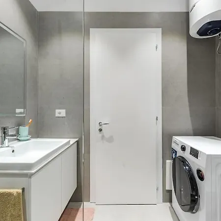 The Funky By Pikhost * Tirana