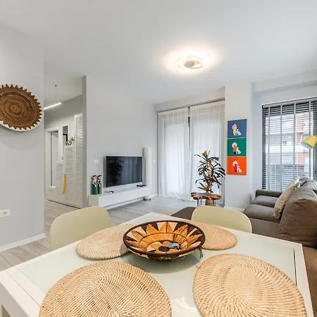 The Funky By Pikhost * Tirana