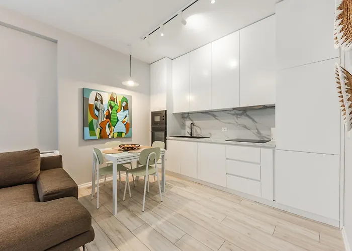 The Funky By Pikhost * 地拉那